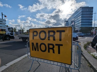 Le rond-point d'Haropa est bloqué.