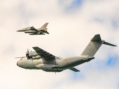 Le Rafale et le A400M.  - Julien Forte