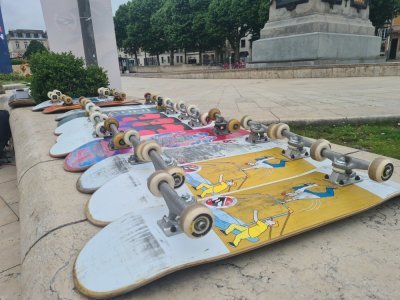 Le skatepark de Rouen est venu avec ses planches pour initier les jeunes des centres aérés et le grand public.