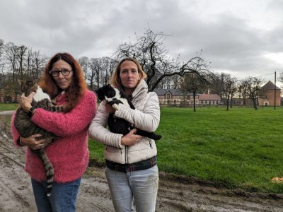 Elodie Dufresne, en blanc, et Yvanie Levée ont mis toutes leurs économies dans l'achat de ce site.