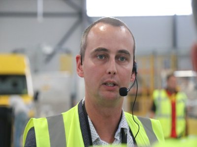 Alexandre Aubry est le responsable de l'agence DHL à Fleury-sur-Orne.