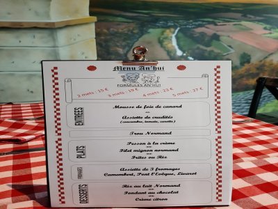 Un des menus du restaurant A l'époque. - A l'époque