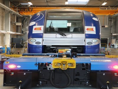 Avec un technicentre à Sotteville, cette rame normande a pu circuler en matinée et en soirée avec une maintenance dans l'après-midi. L'opération dans un autre technicentre pouvait immobiliser le train trois jours.