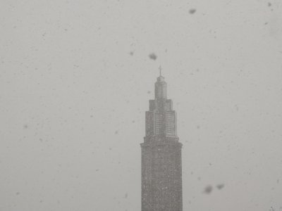 L'église Saint-Joseph du Havre sous le blizzard. 