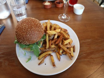 Burger chèvre et miel.