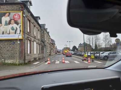 La rue Richard Lenoir a été bloquée pendant plusieurs heures.