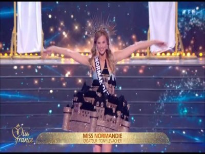 La tenue régionale de miss Normandie ! - TF1