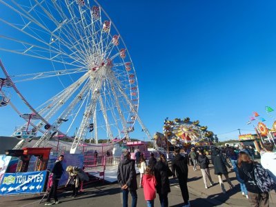 3. La foire retrouve des couleurs
Après une édition 2023 ternie par la mauvaise météo, la foire Saint-Romain a retrouvé son public cette année grâce au retour du soleil. L'édition 2024 a attiré entre un million et demi et deux millions de visiteurs.