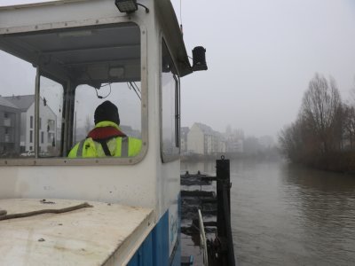 Le pousseur, sur lequel navigue Vivien Dupuy.