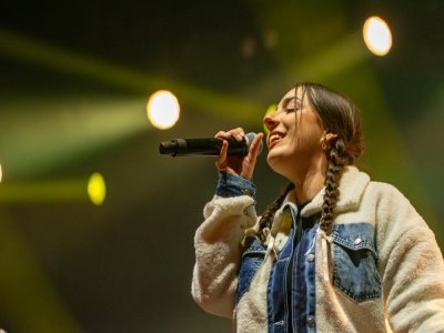 La chanteuse Esmée s'est aussi produite au Tendance Live 2025 à Anova vendredi 24 janvier. - Jade Amolda