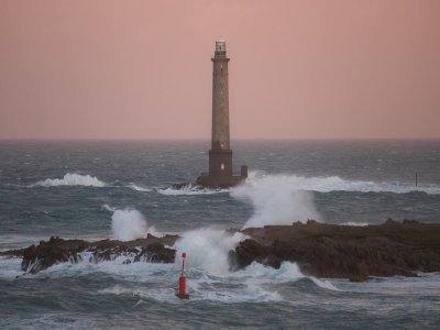 Nicolas Rottiers a posé son trépied au nord de la Manche pour photographier la tempête Herminia. - © Nicolas Rottiers