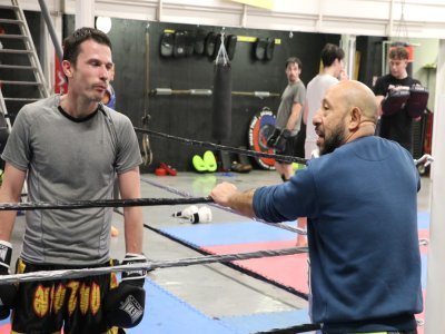 Richard Castillo, le gérant et fondateur de la salle, a plus de 50 ans de carrière dans le sport de combat avec quatre titres de champion du monde. Il met aujourd'hui toute son expérience au service de ses élèves.  