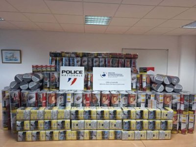 Un exemple au Havre où les policiers ont mis la main sur 684 pots de tabac de contrebande, arrêtant l'homme à l'origine de ce trafic. - Police nationale