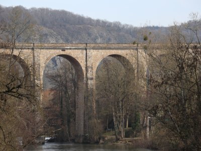 "On vient ici pour les paysages, on peut faire du canoë, il y a des restaurants, la via-ferratta, la luge d'été, et on peut pécher aussi."