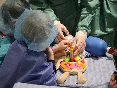 La nouveauté de cette année à l'Hôpital des Nounours : la table d'opération