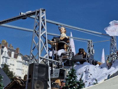 Michel Blanc était sur le char des Restakés.