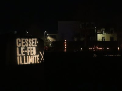 Le feu ne cesse pas avant samedi soir au château de Caen.