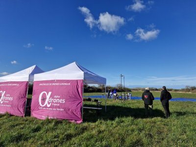 Pour la dernière ligne droite, les équipes ont commencé à tout installer sept heures avant le coup d'envoi du spectacle.