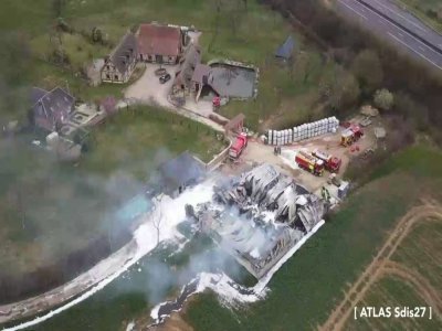 Le bâtiment est située tout près de l'A28. - Sdis 27