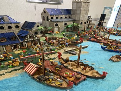 La ville de Barfleur avec son célèbre clocher carré était un port de commerce très prisé des Normands au Moyen Age.