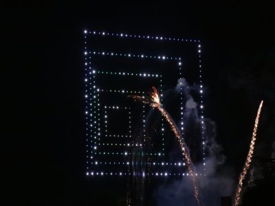 Un spectacle poétique sur fond de musique électronique. 