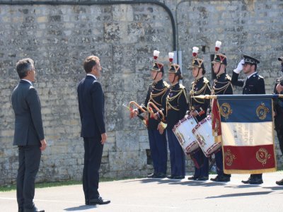 Emmanuel Macron était accompagné du garde des Sceaux, Gérald Darmanin.
