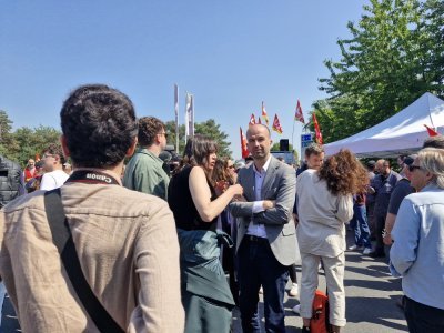 Mercredi 14 mai, le député de La France insoumise Manuel Bompard s'est lui aussi rendu sur le site de Cléon aux côtés des syndicats CGT et CFDT.