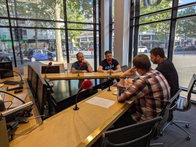Floqe, du bureau des HACFans et Chris, président du Kop Ciel et Marine, sont de retour à la table du Débrief.