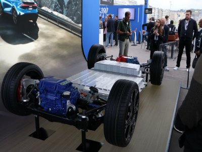 L'A390 est équipée de trois moteurs électriques, deux à l'arrière et un à l'avant. 