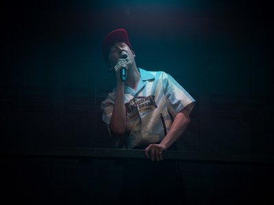 Le chanteur Eddy de Pretto a enflammé la scène du festival Papillons de nuit à Saint-Laurent-de-Cuves vendredi 6 juin lors du premier jour de l'événement. - Stéphane Mahot