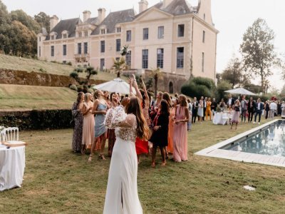 Le château de Villers-Bocage est idéal pour célébrer un mariage et profiter d'activités. - Simon Davodet