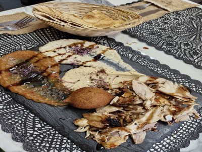 L'assiette Yalla Shawarma.