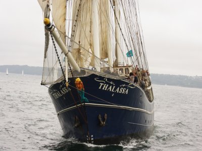 La goélette Thalassa et sa jolie sirène à la proue. - Célia Caradec