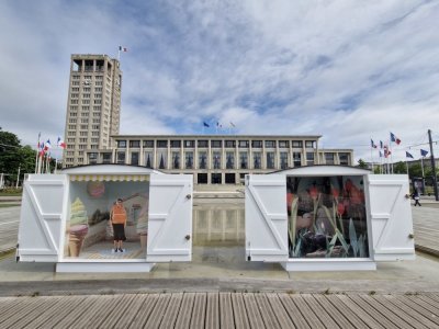 Des cabanes de plage ont quitté le littoral… A l'intérieur, des dioramas façon pop-up. - Célia Caradec