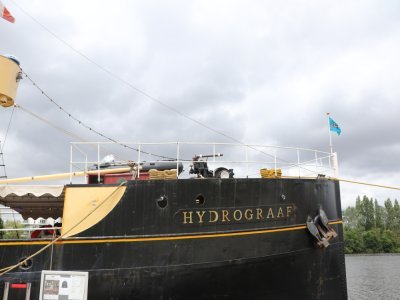 L'Hydrograaf vu de l'extérieur. 