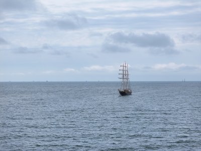 Gulden Leeuw est un grand voilier des années 30, avec un pont digne d'un yacht classique. - Les Grandes Voiles du Havre