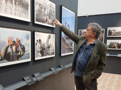 Patrick Chauvel, le reporter de guerre, collabore avec le Mémorial de Caen. - Léa Quinio