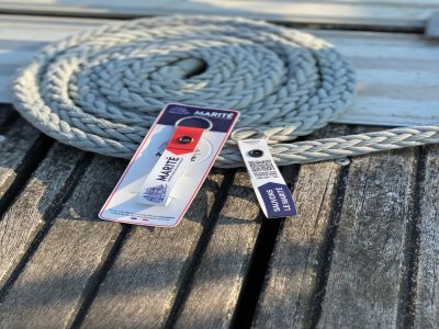 3,30€ du prix de ce porte-clefs sont reversés pour la restauration du Marité. - Simon Landais