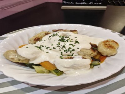Gnocchis maison avec ses légumes.