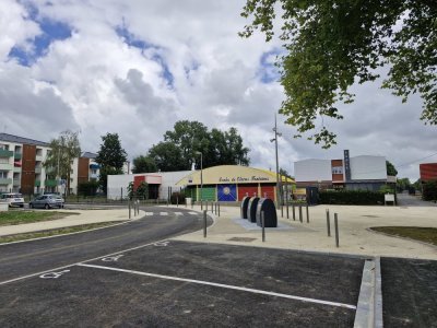 La circulation a été apaisée près de l'école.