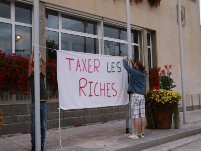 Différentes banderoles ont été installées. - Thibault Lecoq