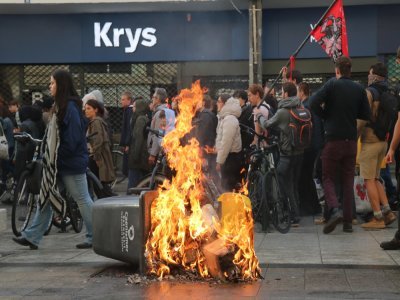 De nombreux feux de poubelles ont été déclenchés à Caen, lors de la mobilisation "Bloquons tout".