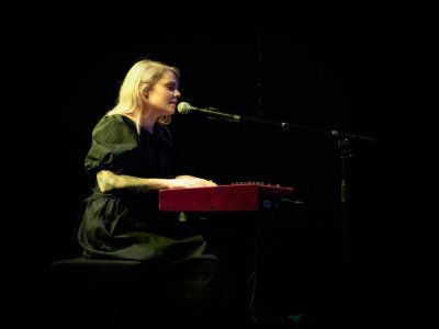 Cœur de Pirate, a fait le déplacement au Trident pour le Tendance Session à Cherbourg vendredi 12 septembre. - Justine Carrère
