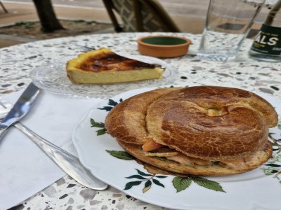 Le sandwich au saumon.