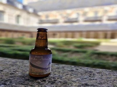 La ville édite une bière inédite à l'image de l'abbaye. - Célia Caradec