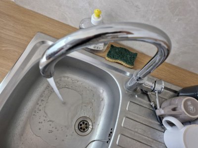 L'eau peut être consommée par tous et sans risque, indiquent les autorités. - Célia Caradec