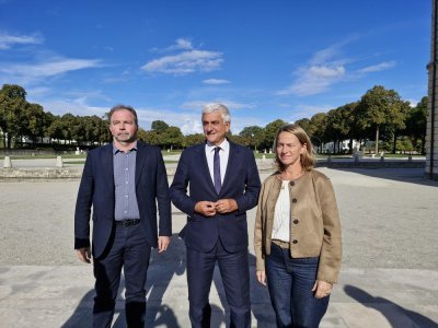 Jean-Yves Heurtin, président de la Chambre d'agriculture du Calvados, Hervé Morin, président de la Région Normandie, et Clotilde Eudier, vice-présidente de la Région, en charge de l'agriculture.