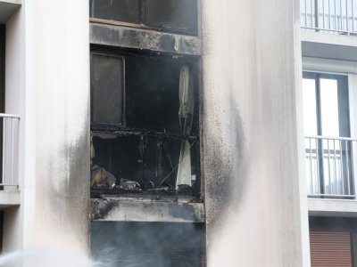 L'appartement était totalement embrasé à l'arrivée des secours. - Thibault Lecoq