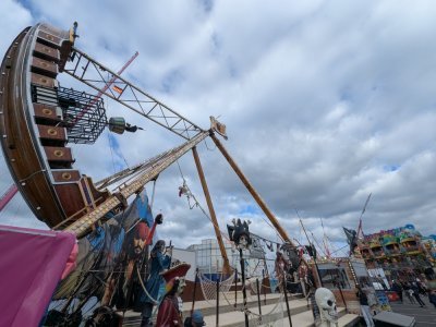 Le bateau pirate, pour tester en douceur les manèges à sensation. - Célia Caradec