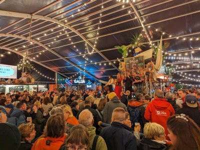 Le bar géré par la Maison Hector sera encore une fois un haut lieu de la fête ! - Célia Caradec